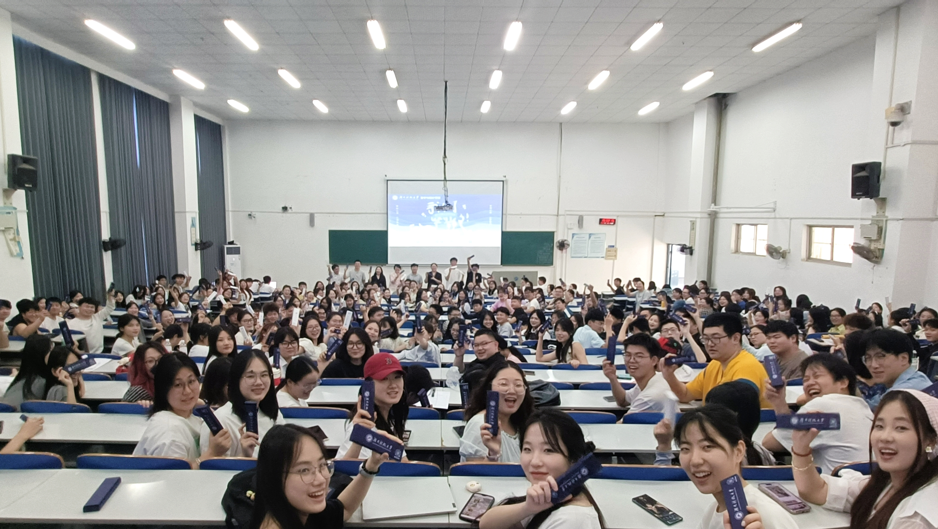 14e719fa524841e2b2e28e6ab85bc92b.jpg retouch_2025052615450629.jpg