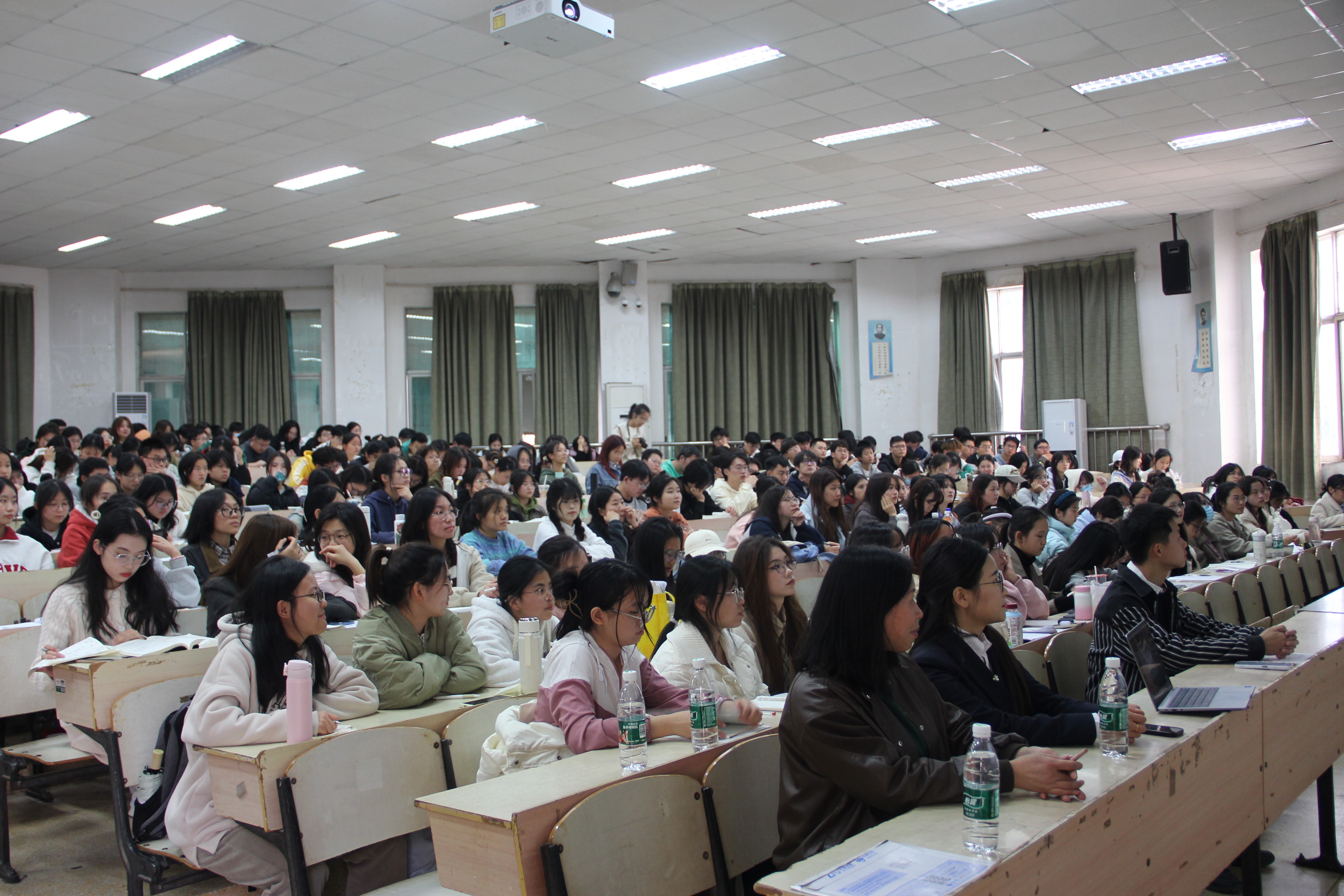 421ed272ef73445dae687fb7579e11bf.jpg 421ed272ef73445dae687fb7579e11bf.jpg