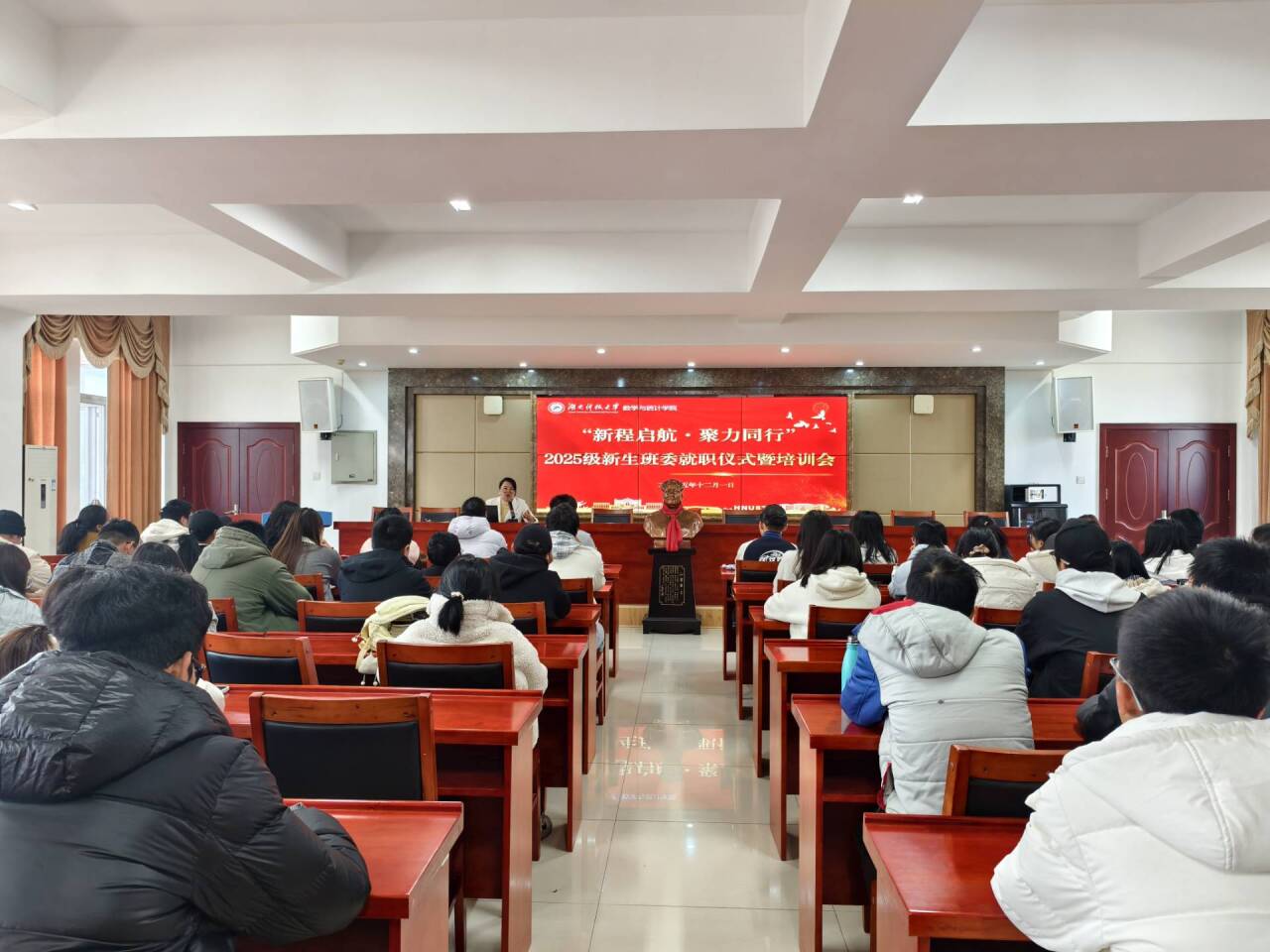 14d3d1cf8620456eae71dd8389e355a6.jpg